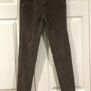 American Eagle 360 Super Stretch High Rise Jegging
womens size 0 Regular Brown